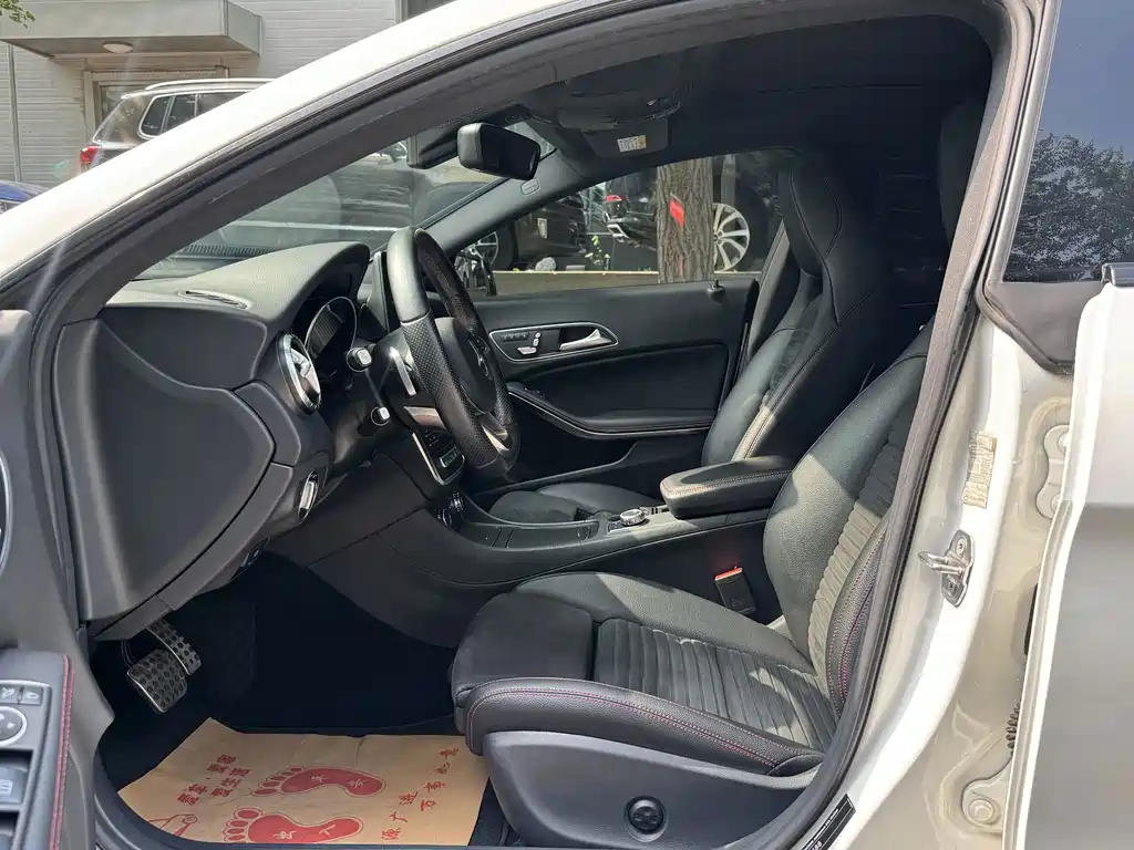 Mercedes-Benz CLA (Import) — фото 10