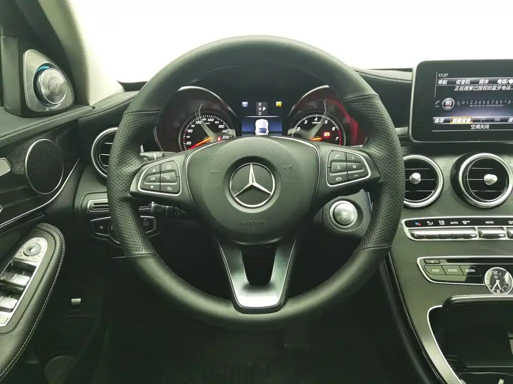Mercedes-Benz C-Class — фото 11