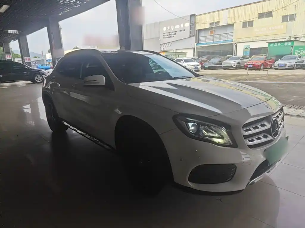 Mercedes-Benz GLA — фото 4