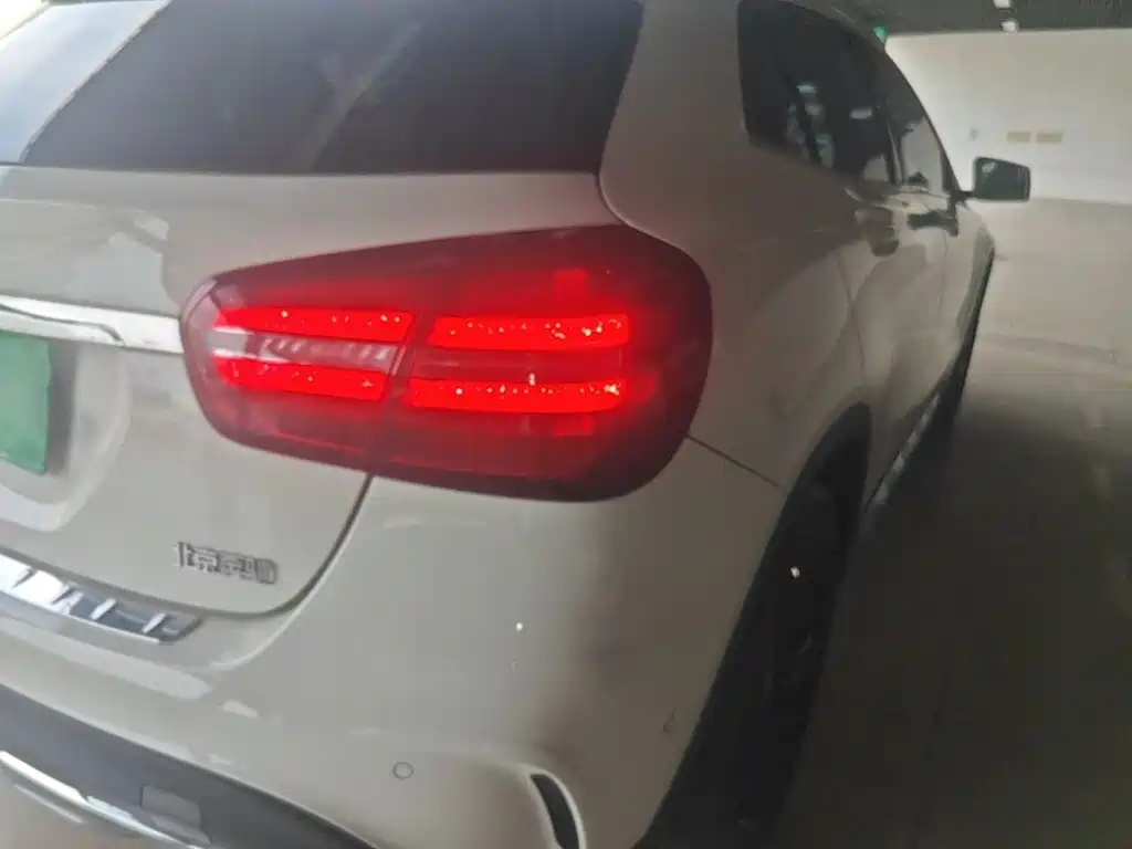 Mercedes-Benz GLA — фото 8
