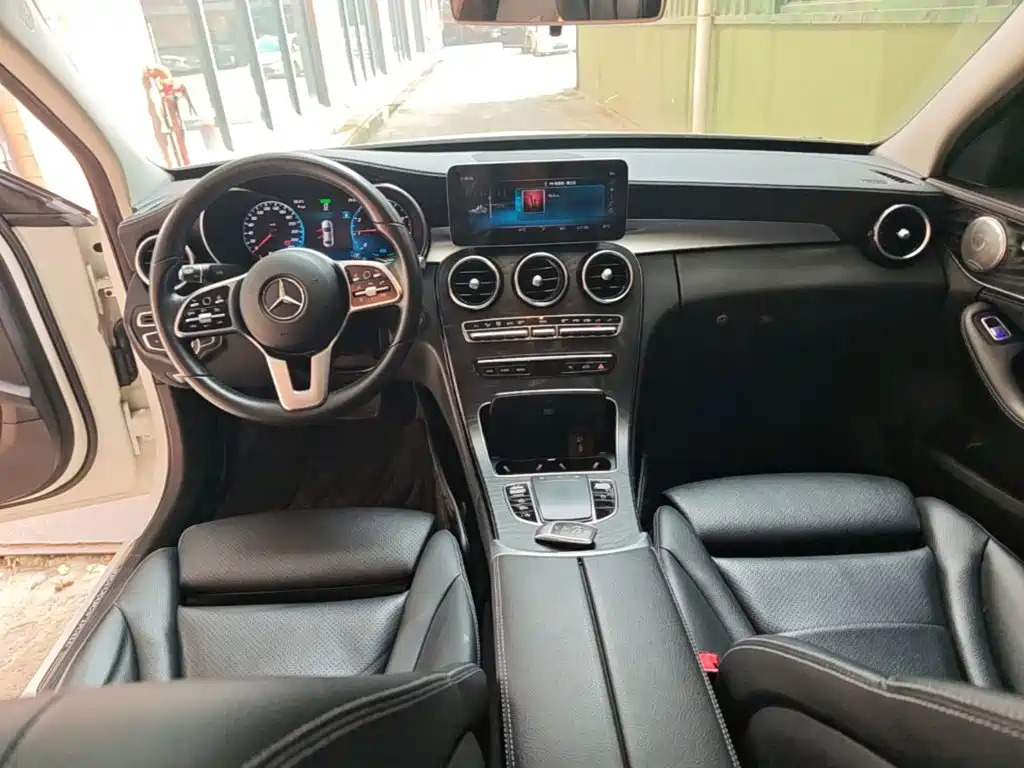 Mercedes-Benz C-Class — фото 10
