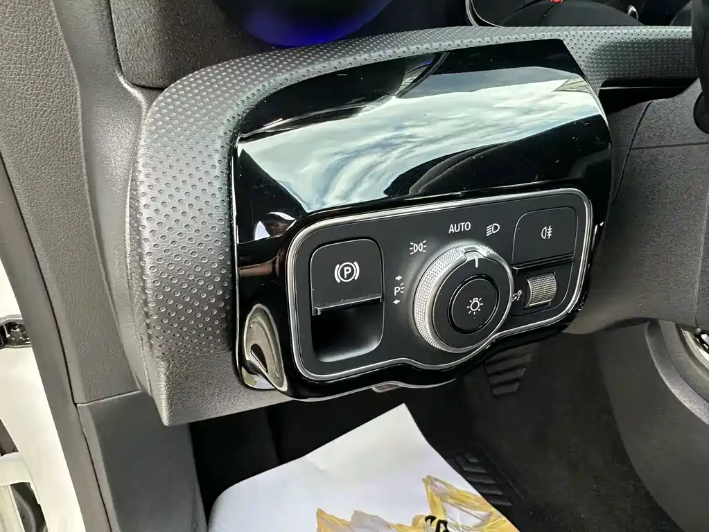 Mercedes-Benz CLA (Import) — фото 23
