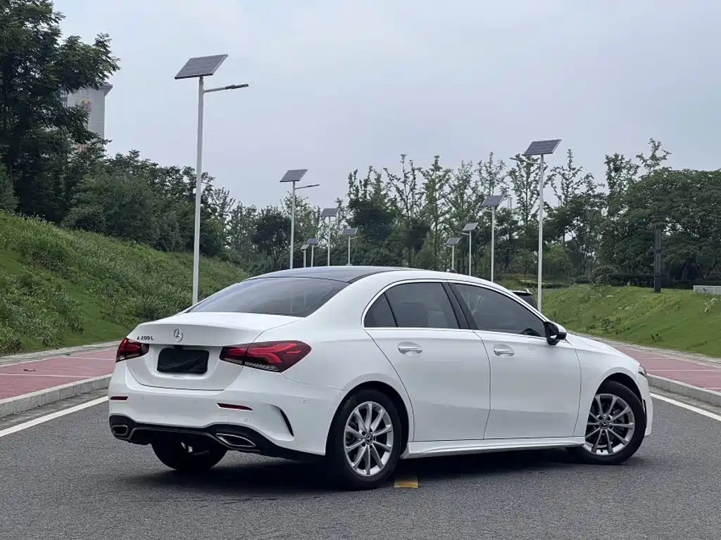 Mercedes-Benz A-Class — фото 24
