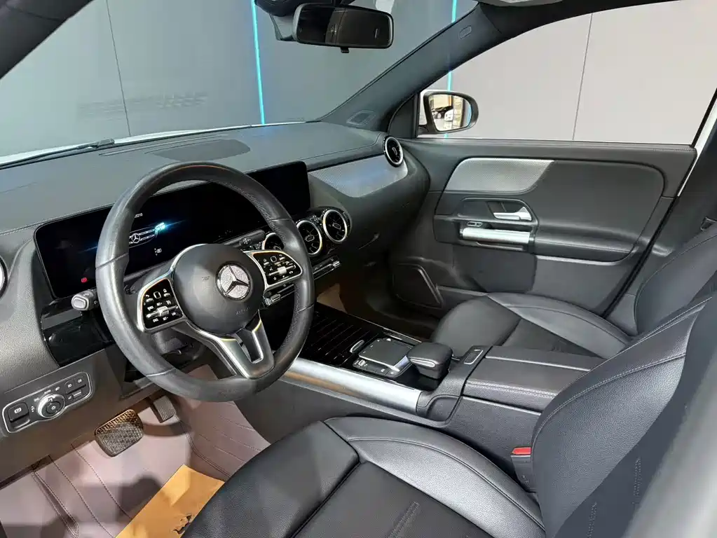 Mercedes-Benz GLA — фото 11