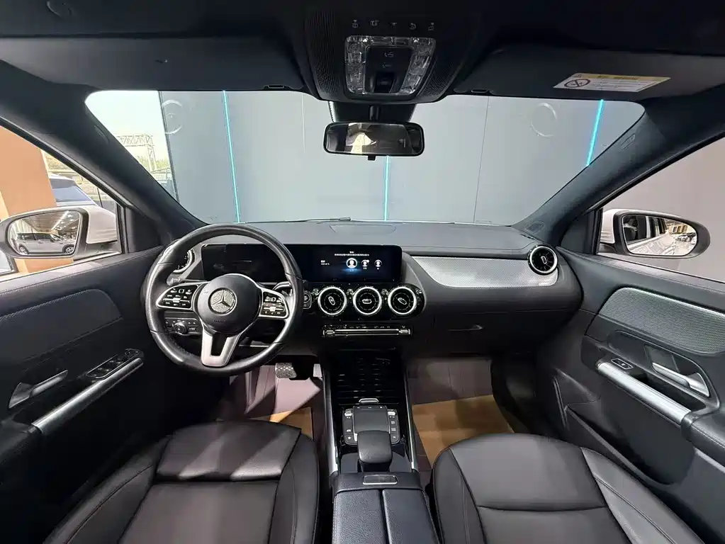 Mercedes-Benz GLA — фото 9