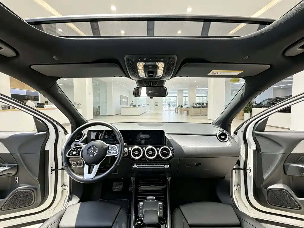 Mercedes-Benz GLA — фото 13