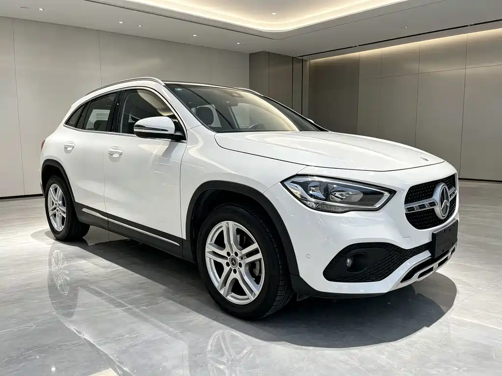 Mercedes-Benz GLA — фото 3