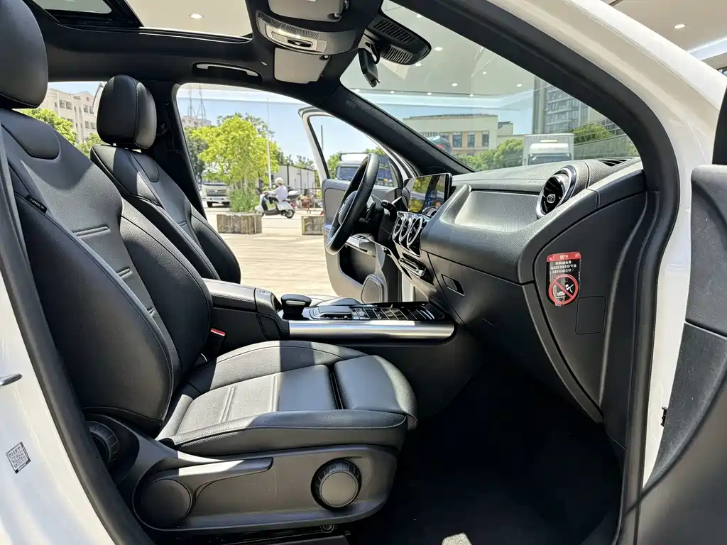 Mercedes-Benz GLA — фото 10
