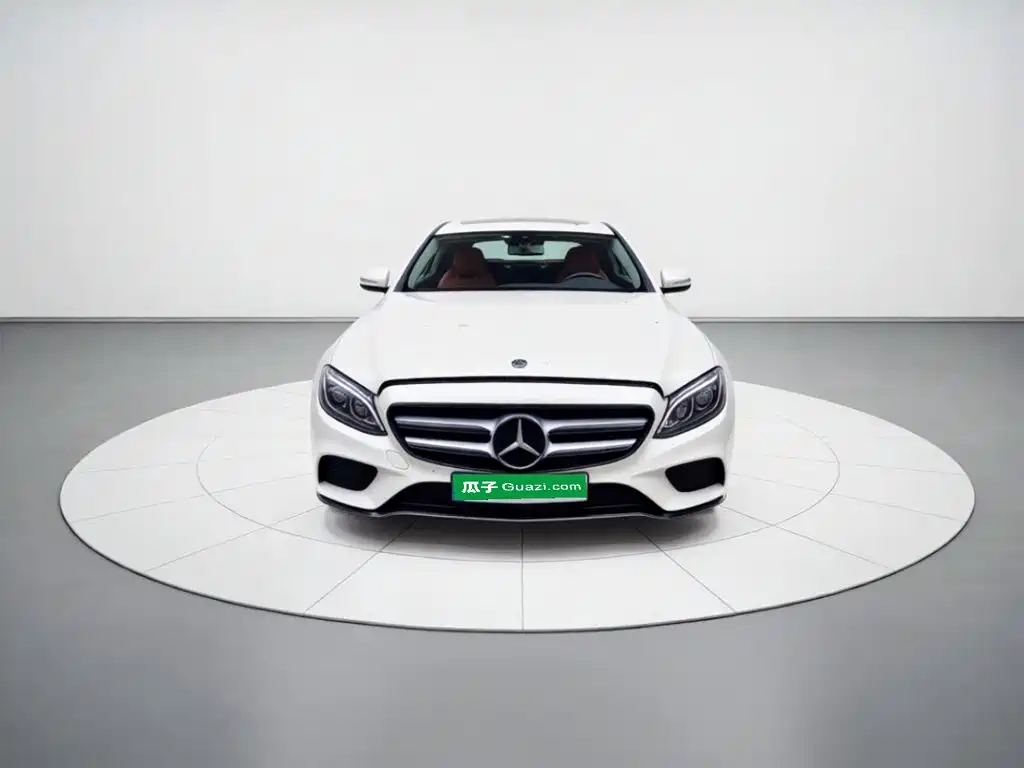 Mercedes-Benz E-Class — фото 2