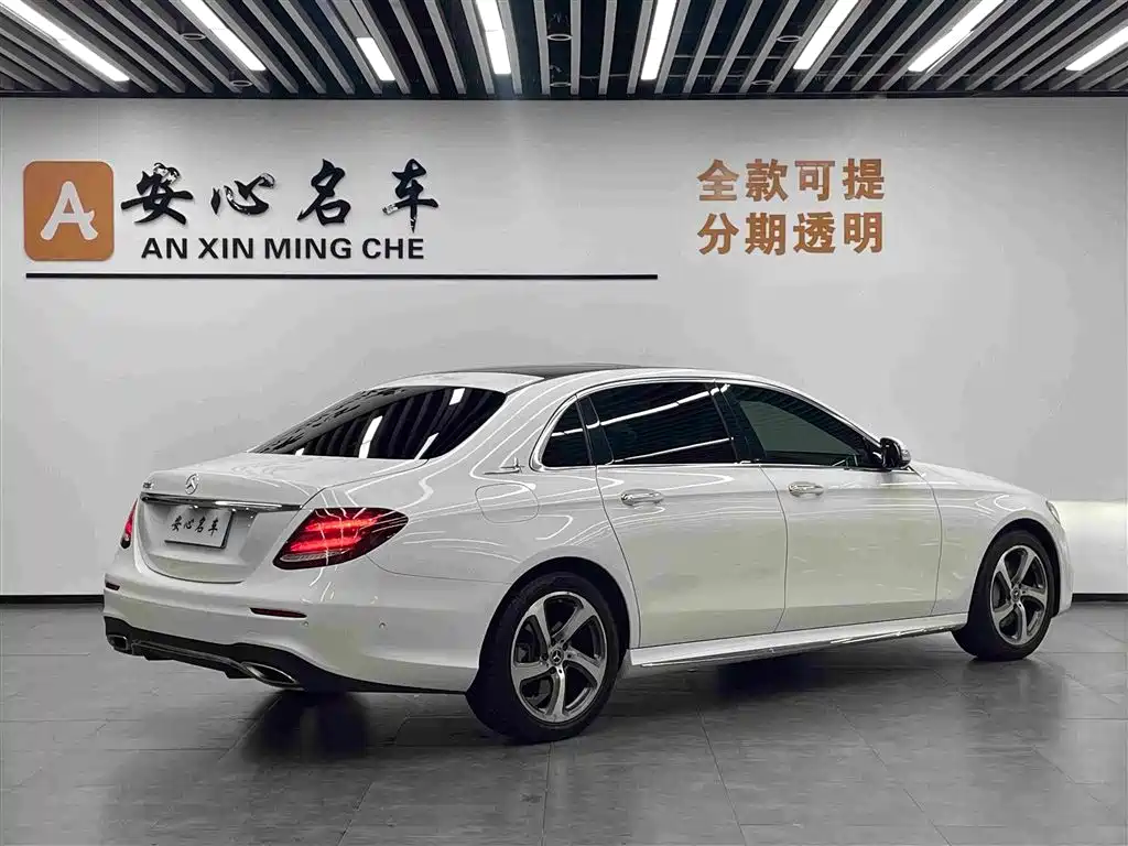 Mercedes-Benz E-Class — фото 3