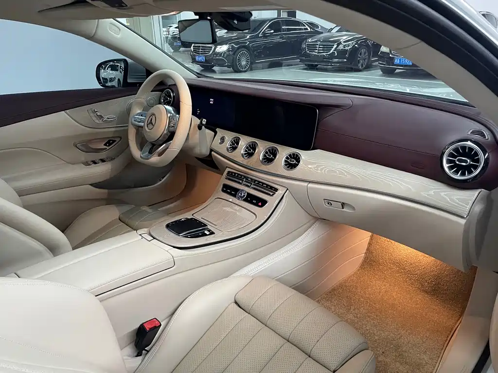 Mercedes-Benz E-Class (Import) — фото 5