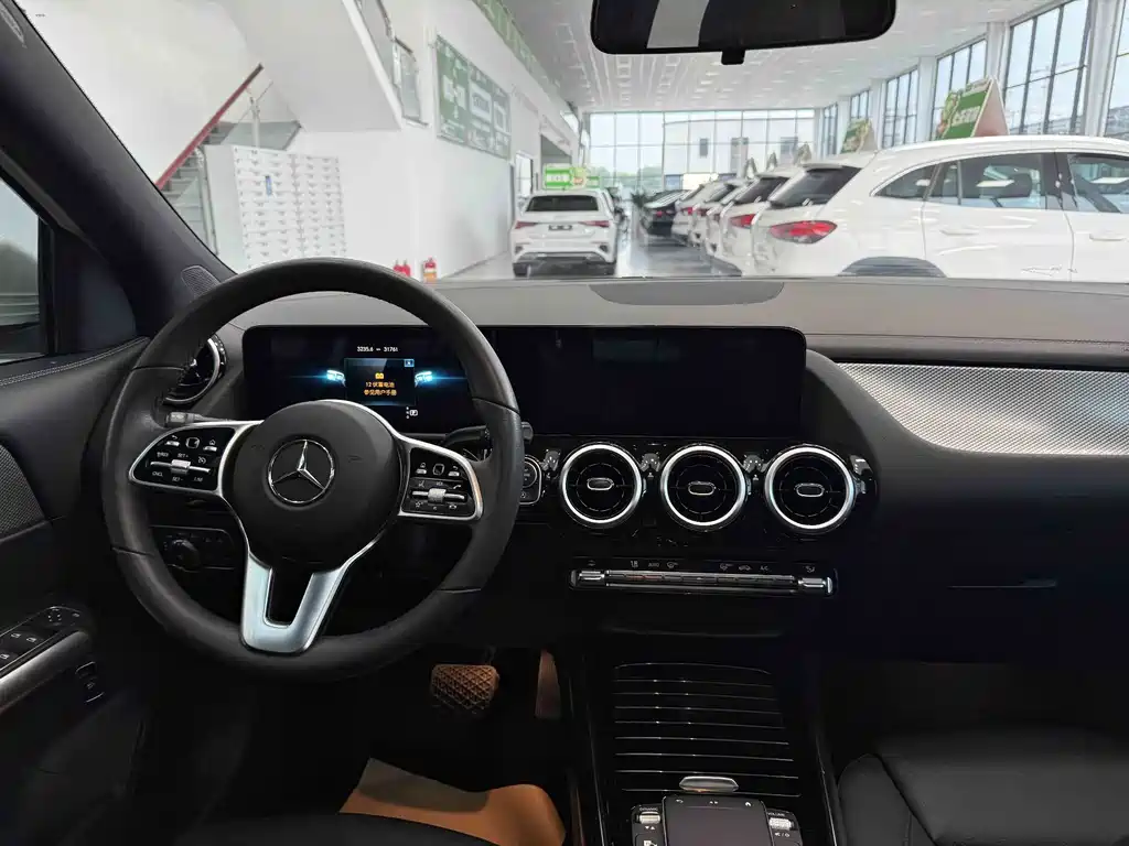 Mercedes-Benz GLA — фото 23