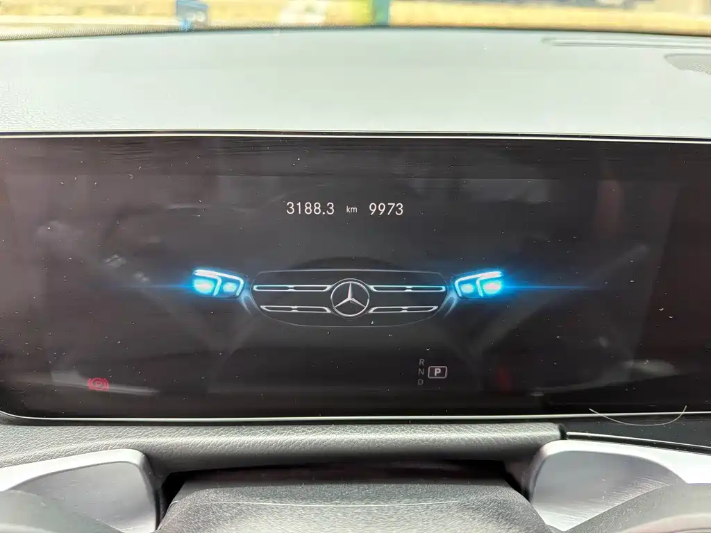 Mercedes-Benz GLB — фото 10