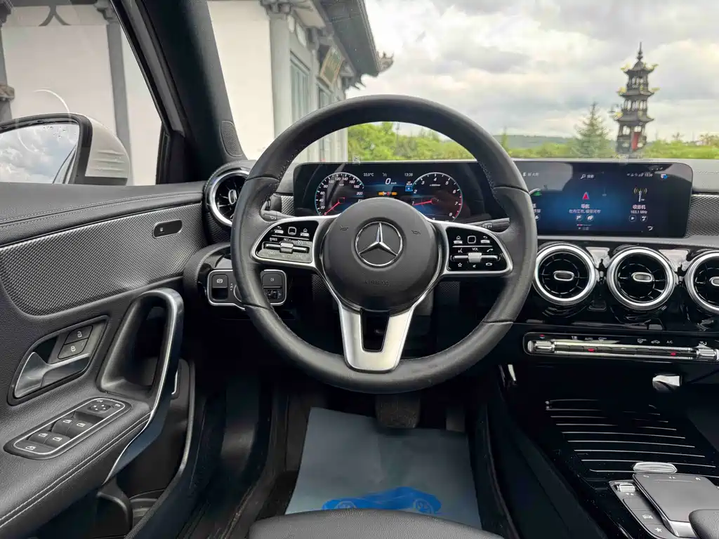 Mercedes-Benz A-Class — фото 17