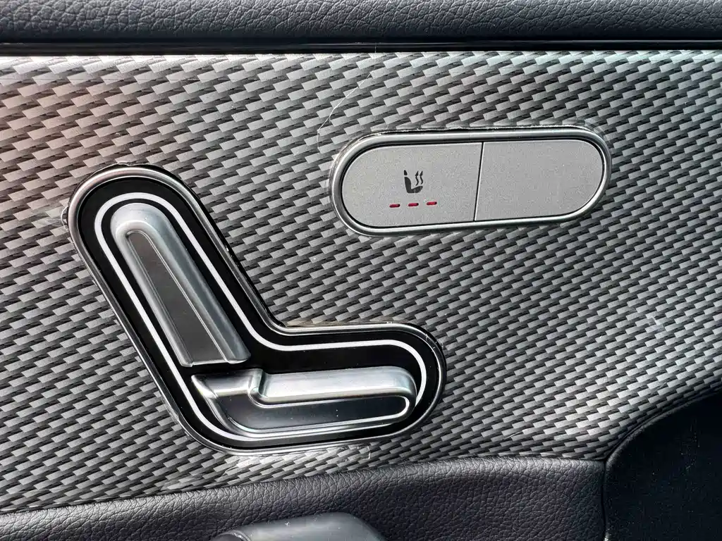 Mercedes-Benz A-Class — фото 11