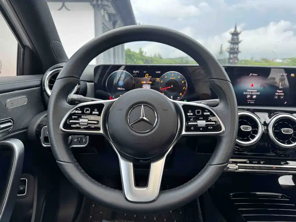 Mercedes-Benz A-Class — фото 18