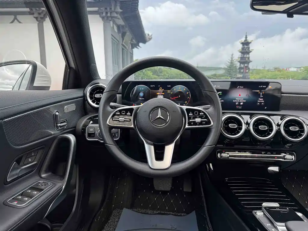 Mercedes-Benz A-Class — фото 19
