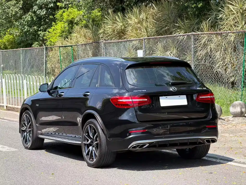 Mercedes-Benz GLC AMG — фото 21