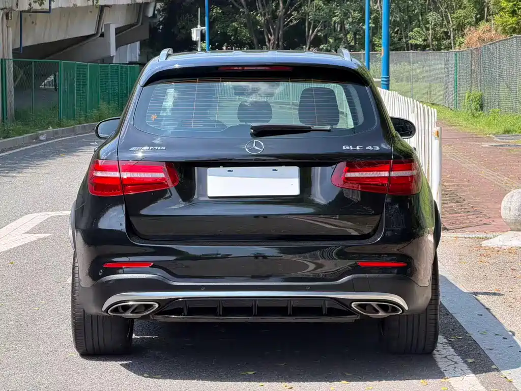 Mercedes-Benz GLC AMG — фото 22