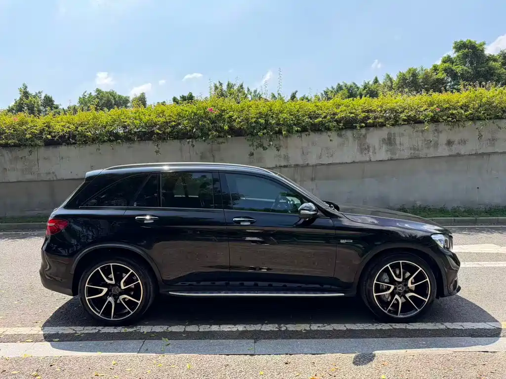 Mercedes-Benz GLC AMG — фото 5