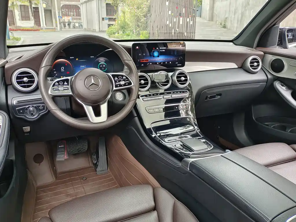 Mercedes-Benz GLC — фото 13