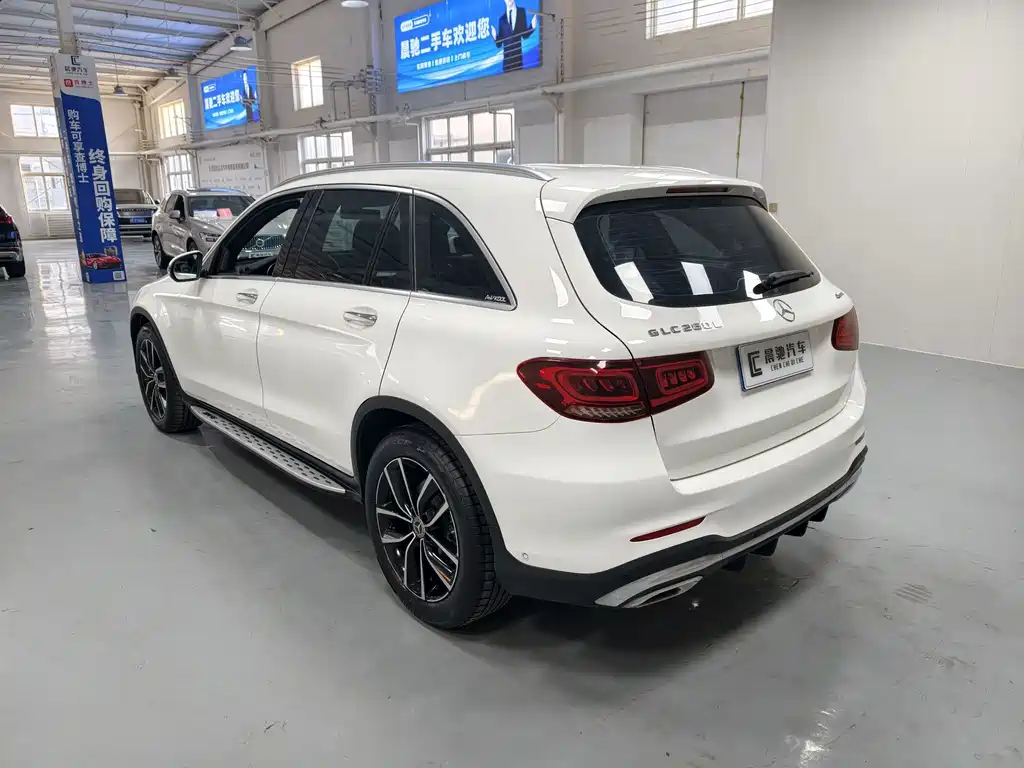 Mercedes-Benz GLC — фото 6