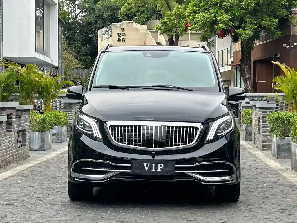 Mercedes-Benz V-Class — фото 2