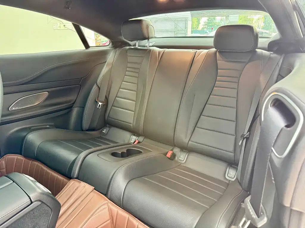 Mercedes-Benz E-Class (Import) — фото 9