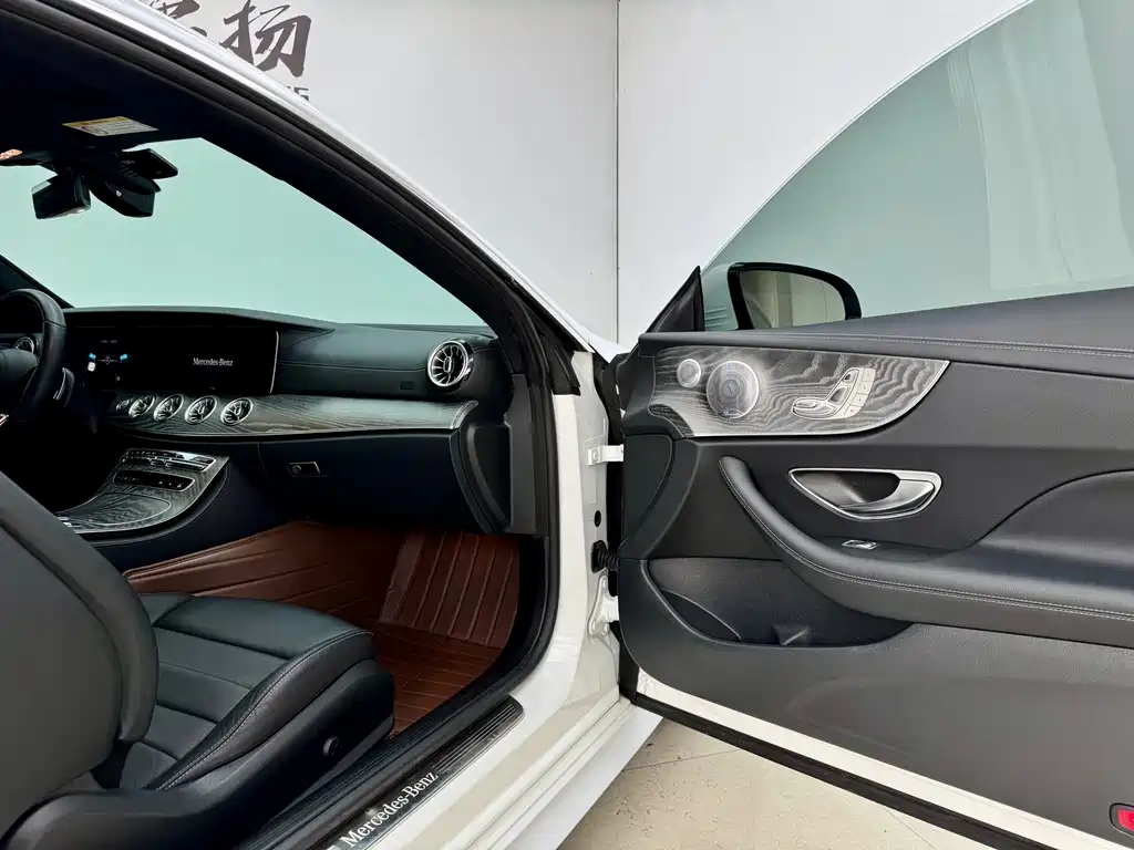 Mercedes-Benz E-Class (Import) — фото 10