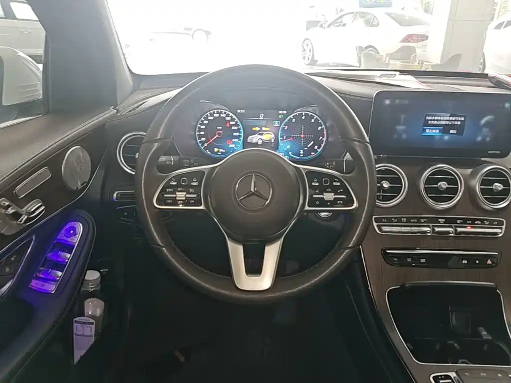Mercedes-Benz GLC — фото 11