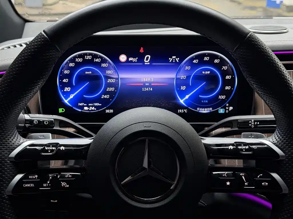 Mercedes-Benz EQE SUV — фото 3