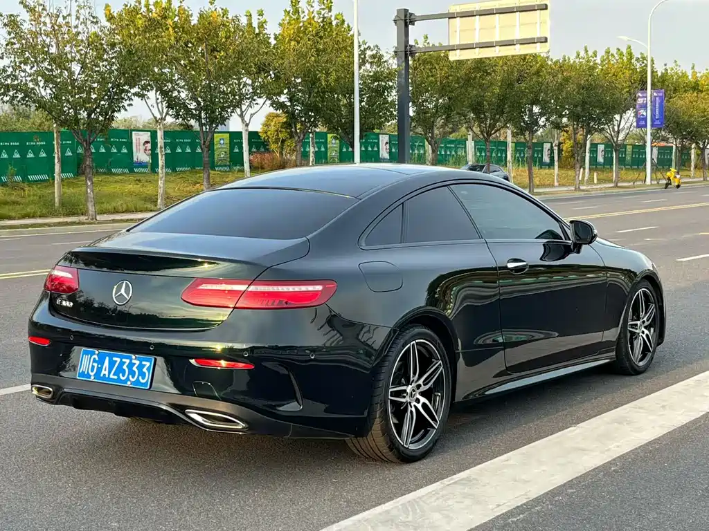Mercedes-Benz E-Class (Import) — фото 9