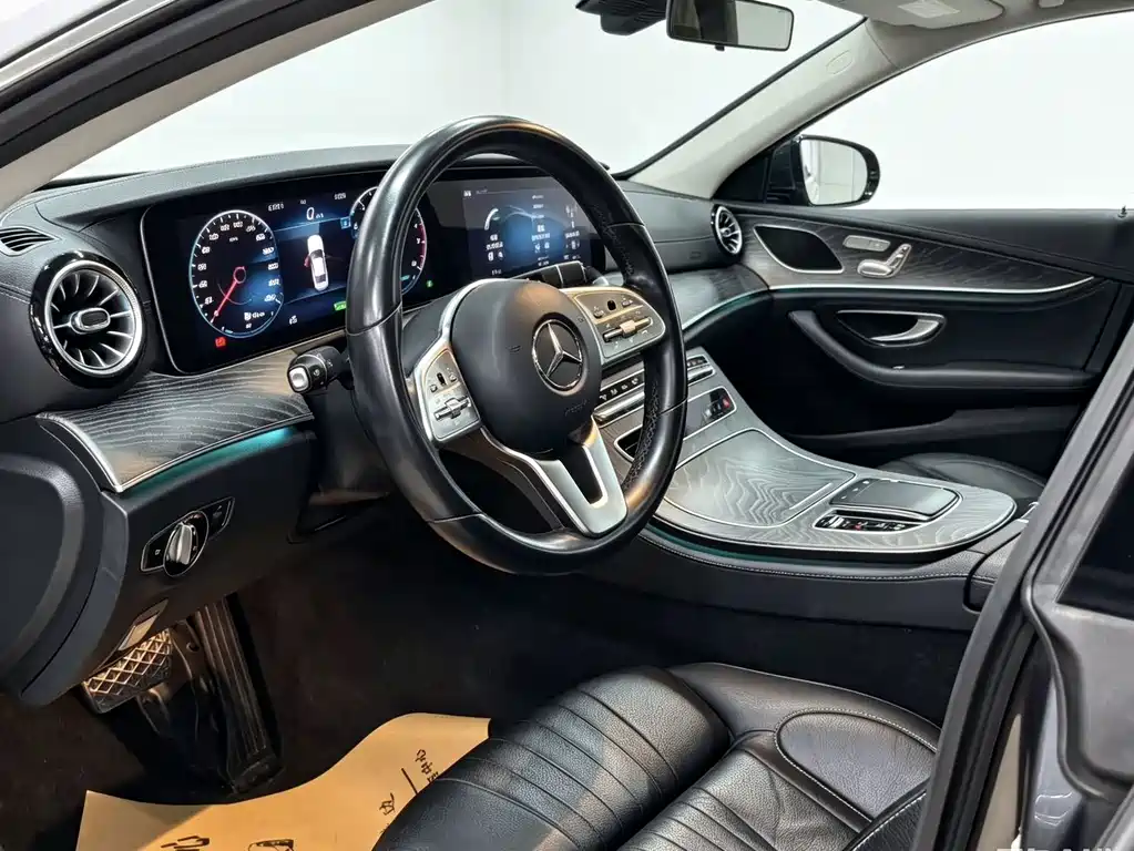 Mercedes-Benz CLS — фото 4