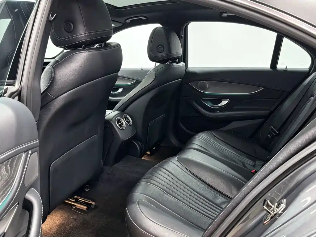 Mercedes-Benz CLS — фото 6