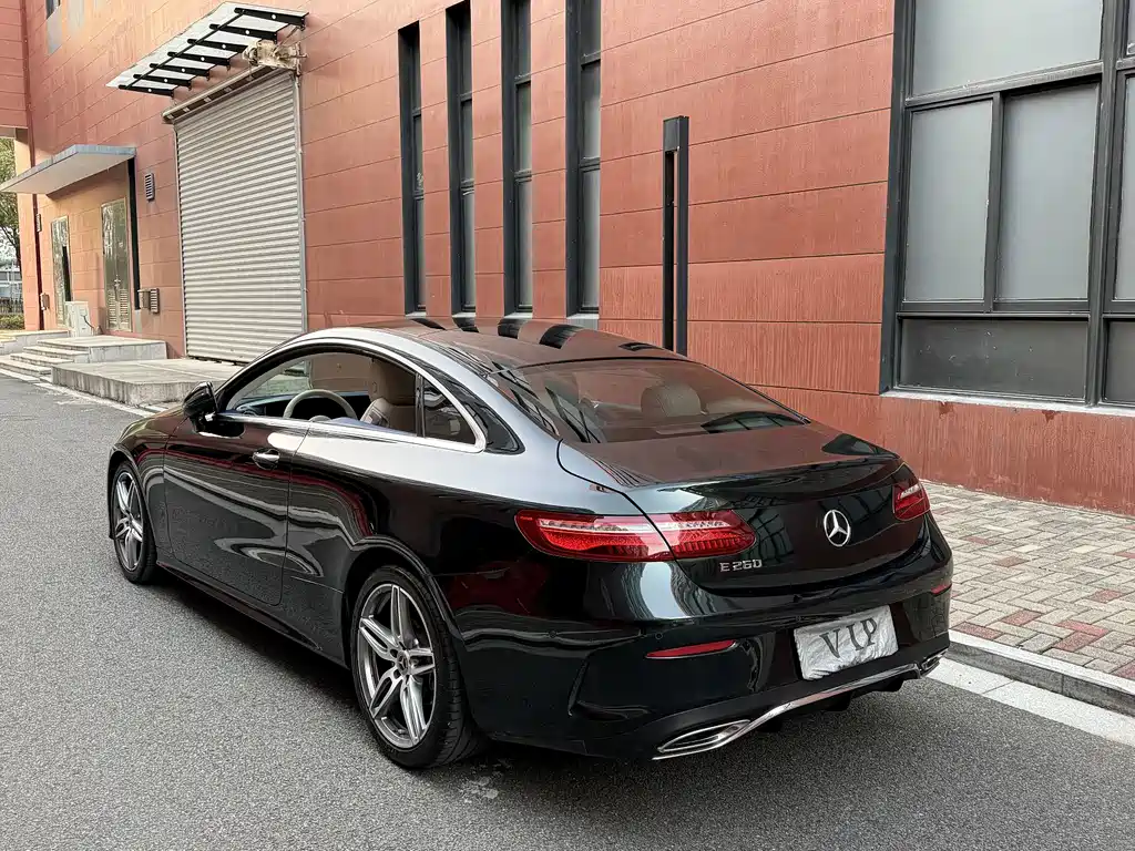 Mercedes-Benz E-Class (Import) — фото 4