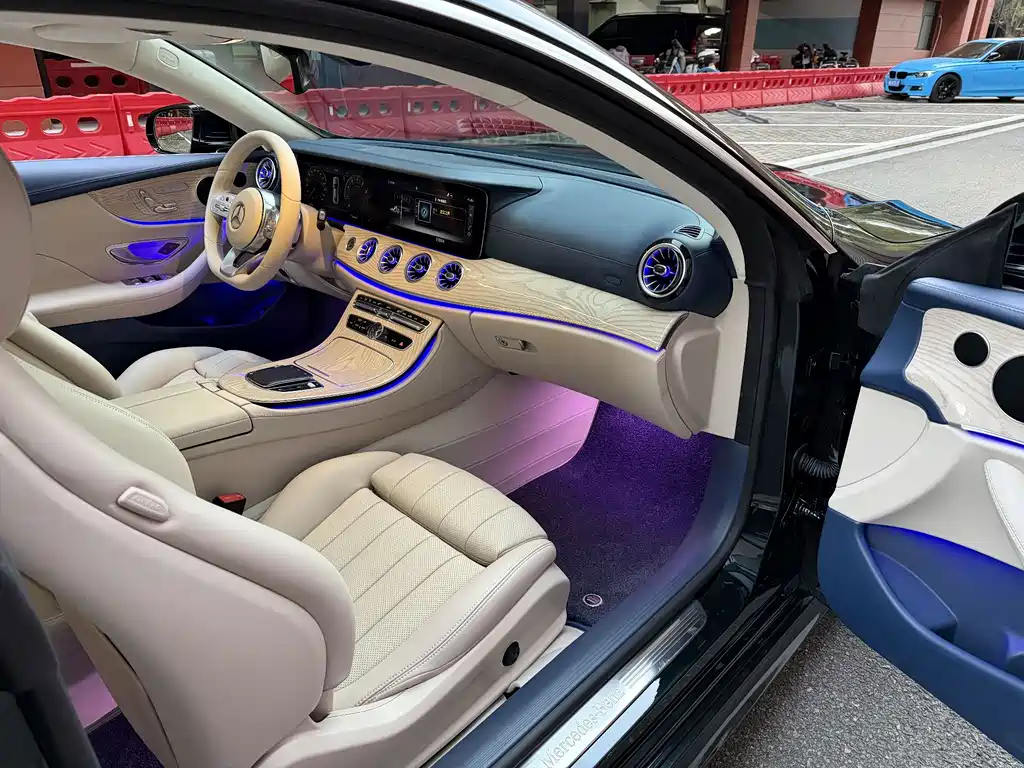 Mercedes-Benz E-Class (Import) — фото 31