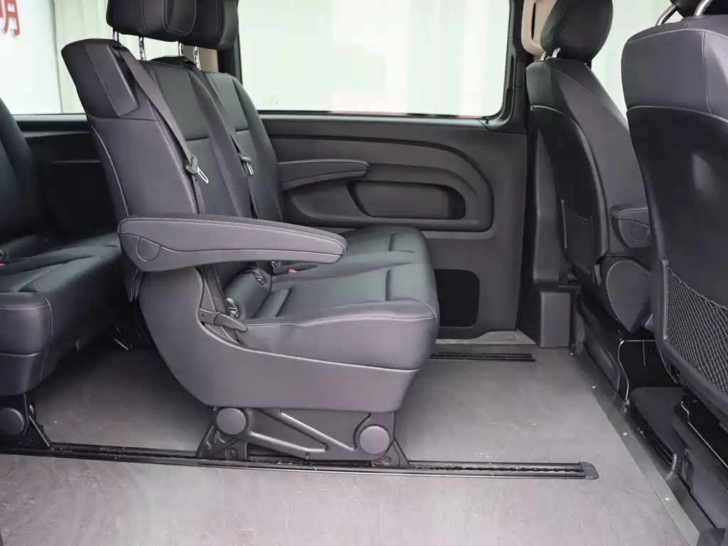 Mercedes-Benz Vito — фото 13