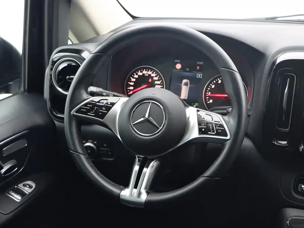 Mercedes-Benz Vito — фото 19