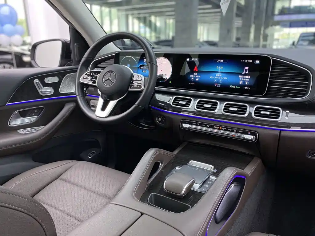 Mercedes-Benz GLE (Import) — фото 32