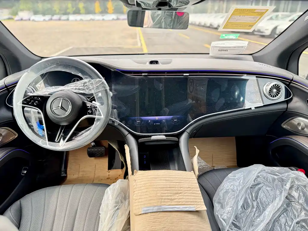 Mercedes-Benz EQS — фото 14
