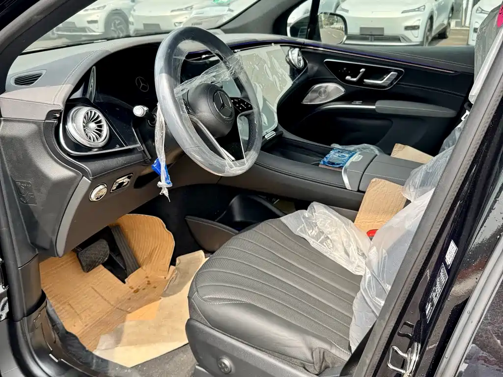 Mercedes-Benz EQS — фото 10