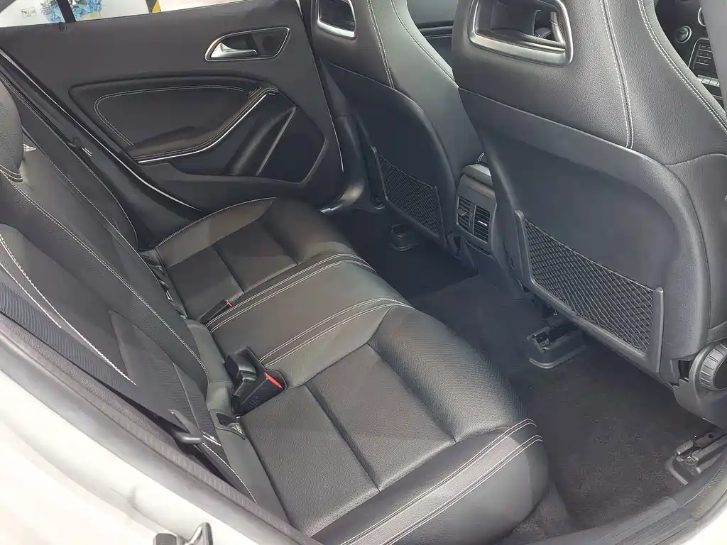 Mercedes-Benz GLA — фото 5