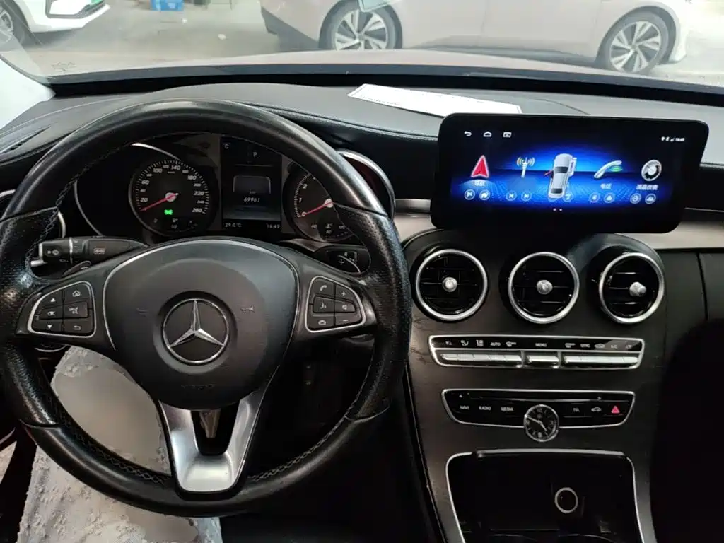 Mercedes-Benz C-Class — фото 10