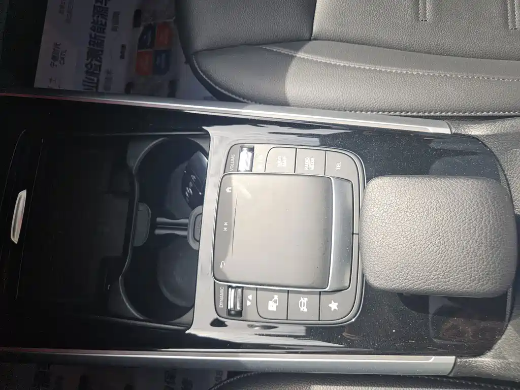 Mercedes-Benz EQA — фото 14