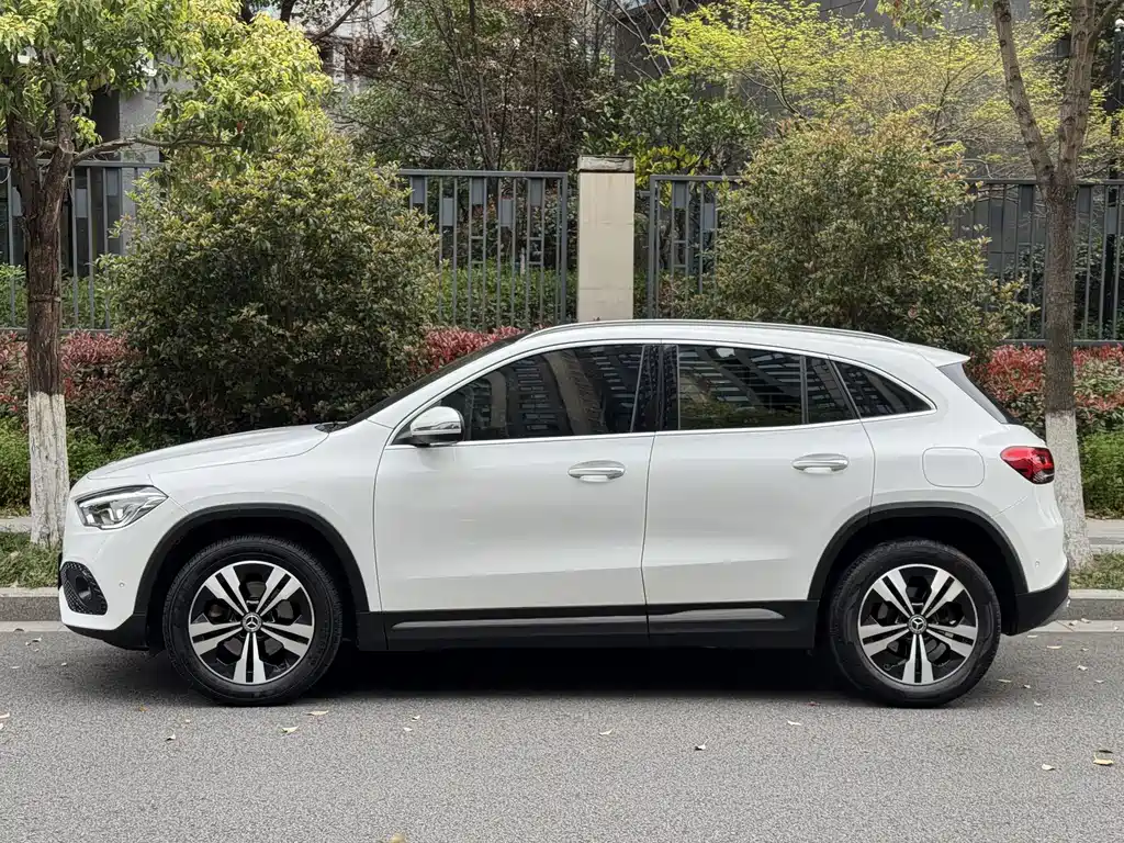 Mercedes-Benz GLA — фото 3