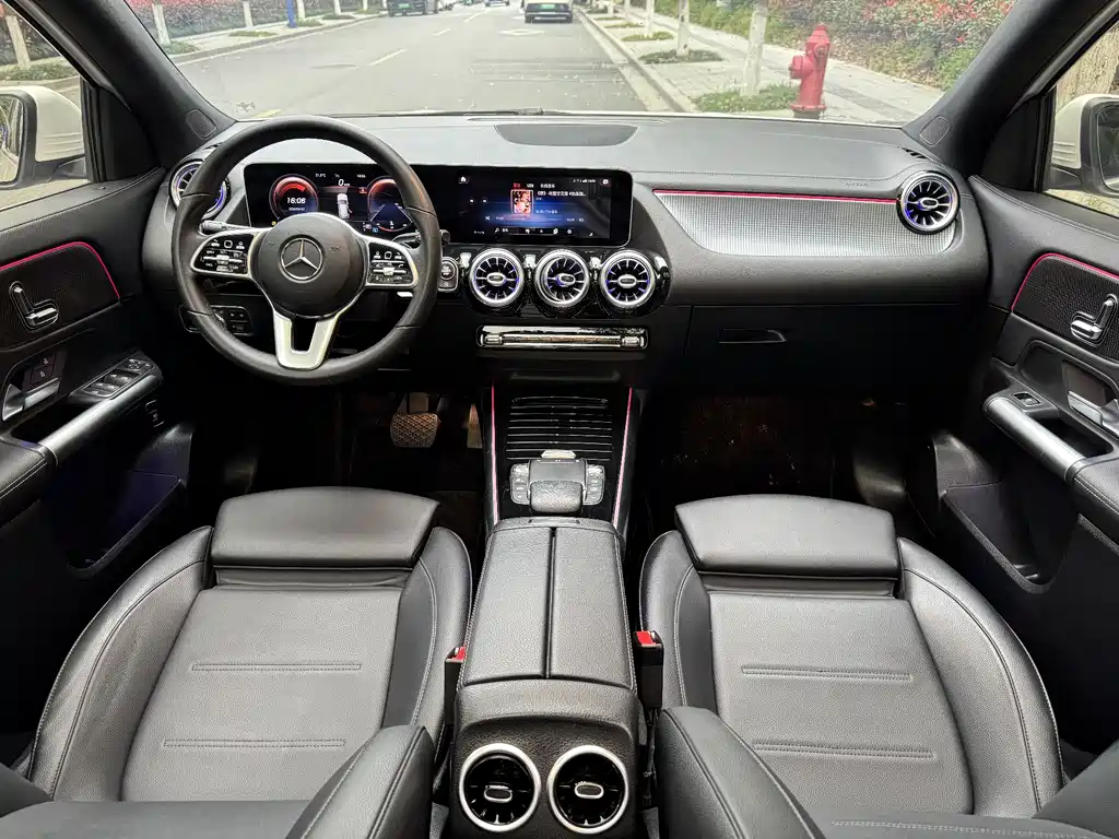 Mercedes-Benz GLA — фото 6