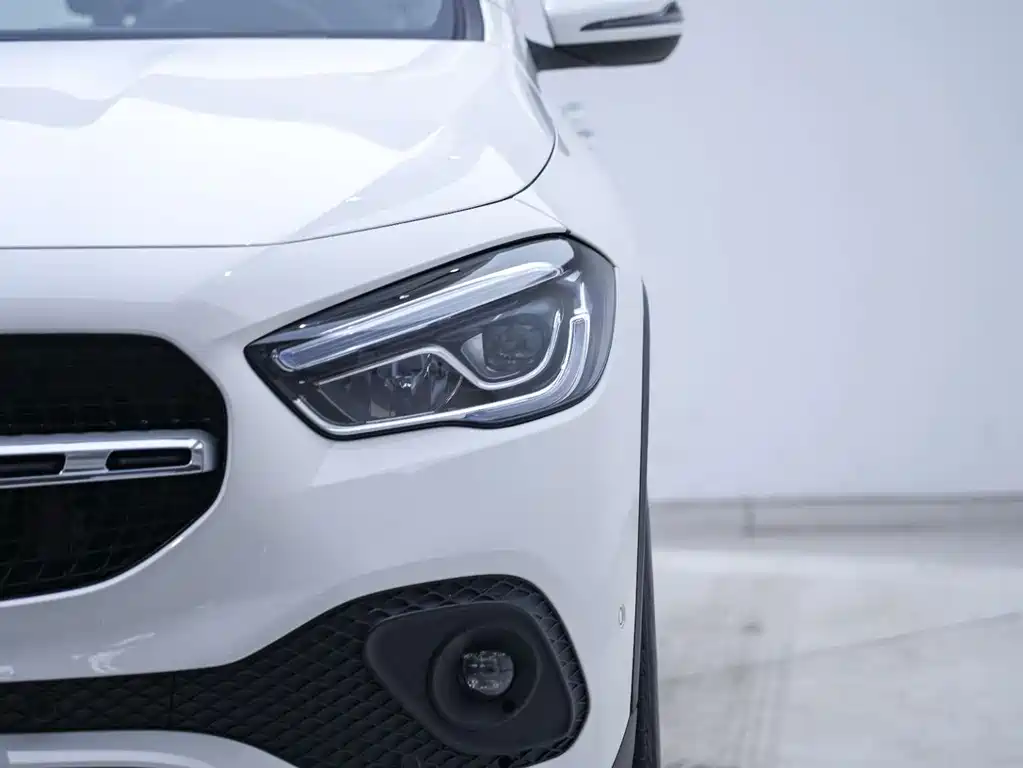 Mercedes-Benz GLA — фото 5