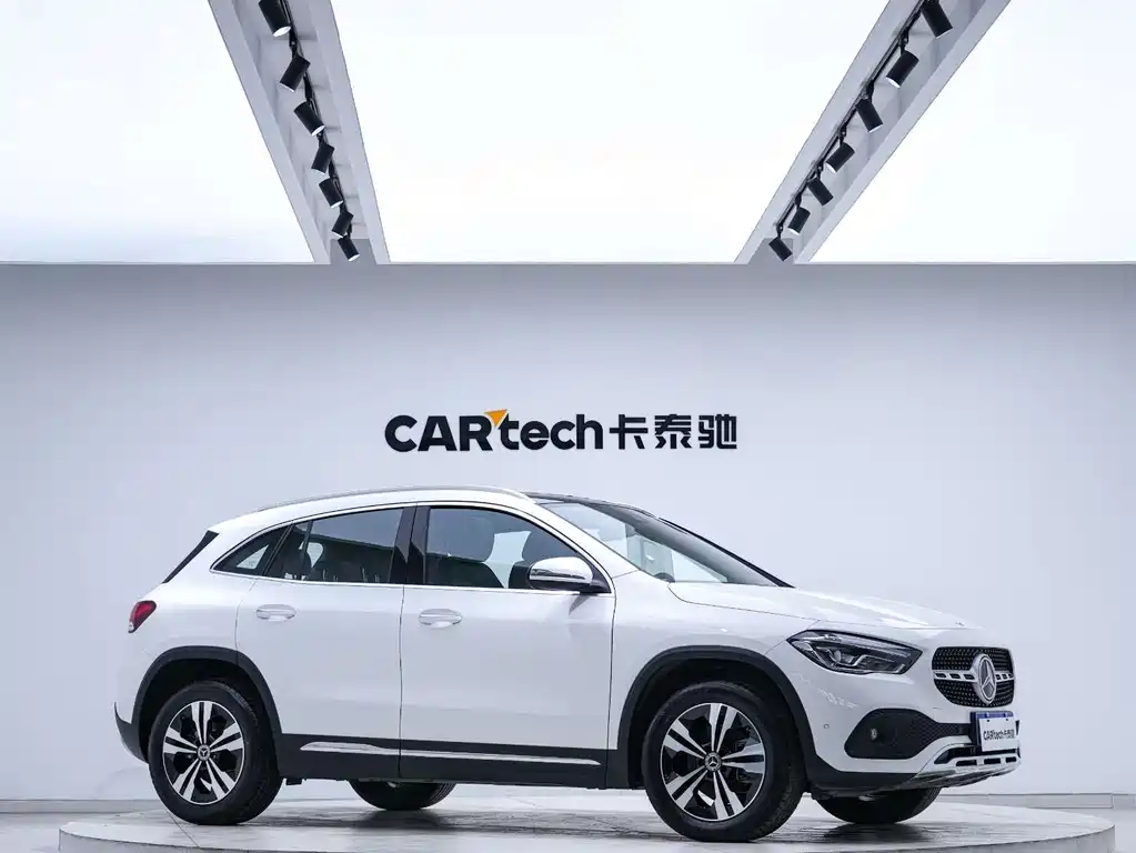 Mercedes-Benz GLA — фото 8