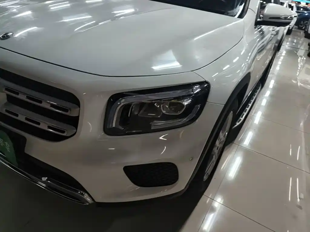 Mercedes-Benz GLB — фото 24