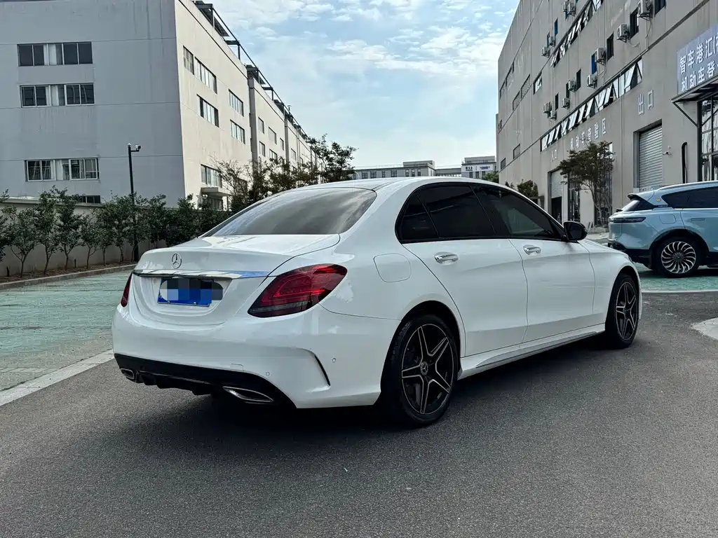 Mercedes-Benz C-Class — фото 10